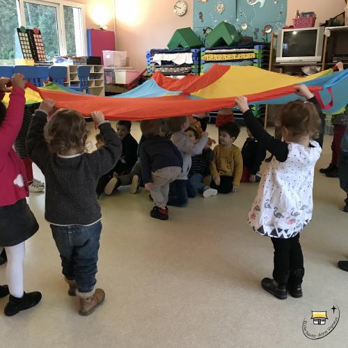 Apprendre à vivre ensemble avec le parachute !